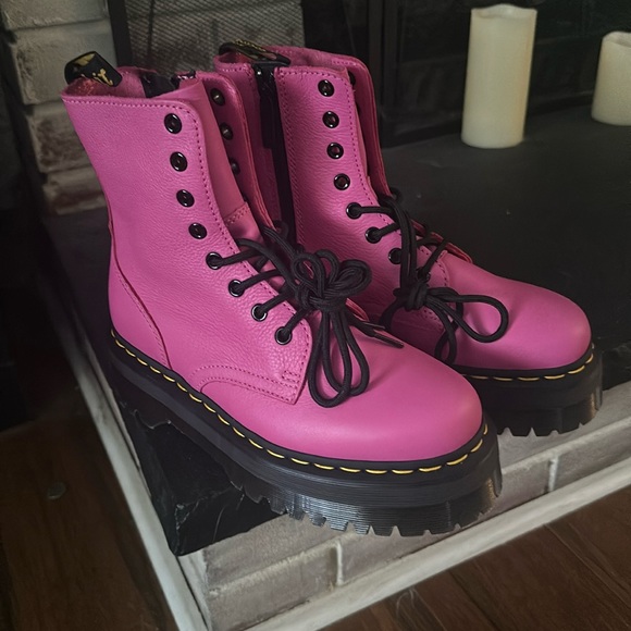 Dr. Martens Jadon 8-Eye Pisa  Leather Platform Boot, Hot Pink, Unisex Sz… - Picture 1 of 5